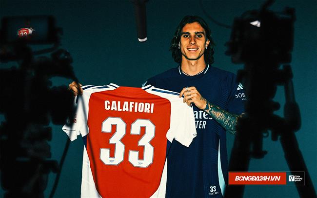 Vén màn thương vụ Riccardo Calafiori của Arsenal