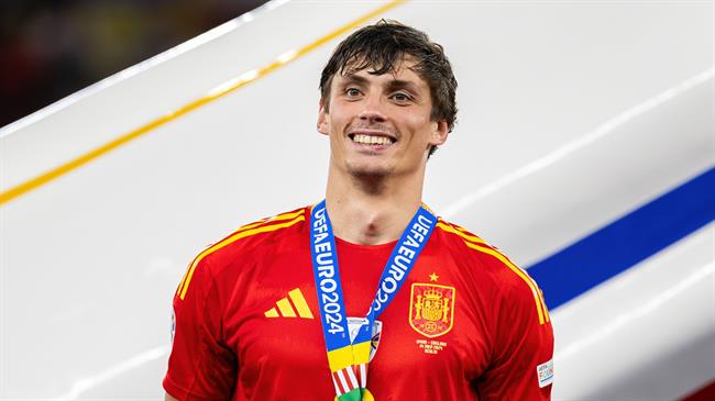 Điểm tin bóng đá sáng 0408 McTominay và Wan-Bissaka trên đường rời MU 3