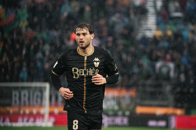 Nhận định AC Milan vs Venezia 01h45 ngày 159 (Serie A 202425) 2 Nhận định AC Milan vs Venezia 01h45 ngày 159 (Serie A 202425) 2