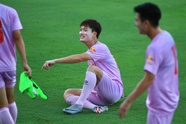 Hoàng Đức từ chối lời mời của Man City