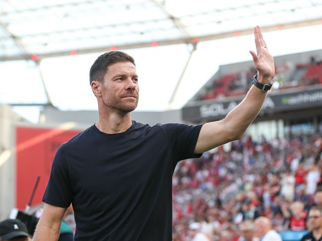 Xabi Alonso không chịu áp lực trước những tin đồn về tương lai 1