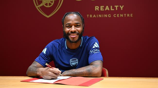 Raheem Sterling cập bến Arsenal: Phao cứu sinh hay con dao 2 lưỡi?