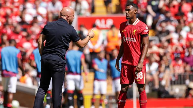 Virgil van Dijk lên tiếng nhắc nhở Ryan Gravenberch