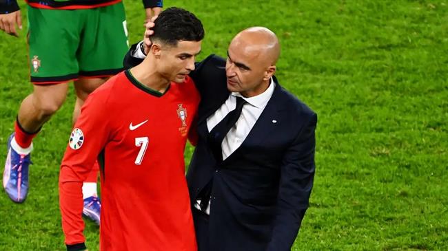 HLV Roberto Martinez đảm bảo suất ra sân cho Ronaldo