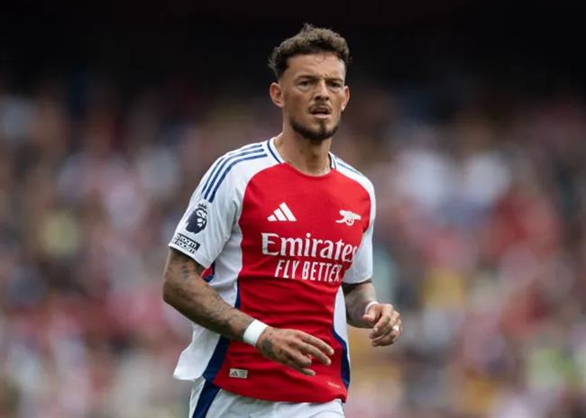 Lee Carsley thêm một lần chia sẻ về Ben White Lee Carsley them mot lan chia se ve Ben White