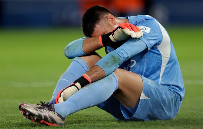 HLV Girona không trách thủ môn sau sai lầm tai hại ở trận đấu PSG 1 HLV Girona không trách thủ môn sau sai lầm tai hại ở trận đấu PSG 1