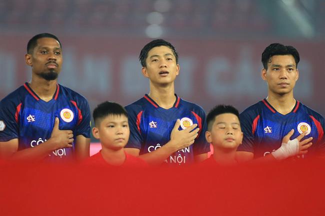 Phan Văn Đức quyết tâm lấy lại vị trí tại CAHN trong mùa giải mới