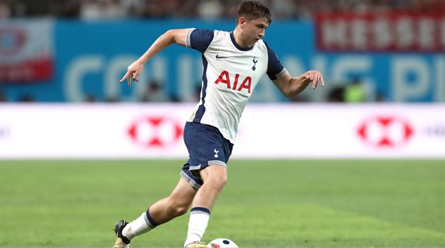 Mikey Moore trong màu áo Tottenham. Mikey Moore trong mau ao Tottenham.