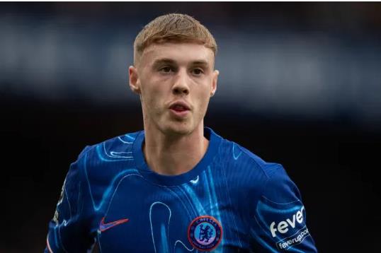 Jamie Carragher đã dành nhiều lời khen ngợi cho Cole Palmer. Jamie Carragher da danh nhieu loi khen ngoi cho Cole Palmer.