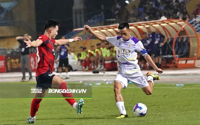 Phạm Tuấn Hải nói điều đặc biệt về đàn anh Văn Quyết