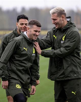 Dortmund bất ngờ đổi kế hoạch luyện tập trước Real Madrid 1 Dortmund bất ngờ đổi kế hoạch luyện tập trước Real Madrid 1