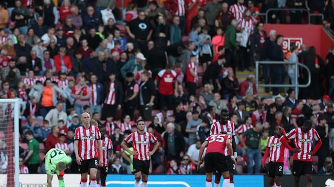 Nhận định Southampton vs Stoke City (02h45 ngày 3010) Tìm vé tứ kết 1