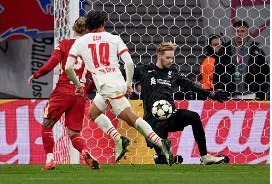 Chelsea được khuyên chiêu mộ thủ môn Liverpool thay Robert Sanchez