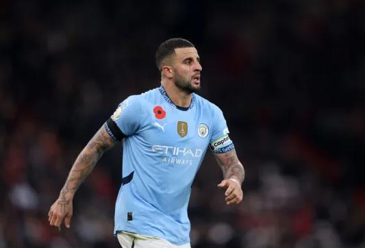 Kyle Walker da co mot tran dau te hai truoc Bournemouth