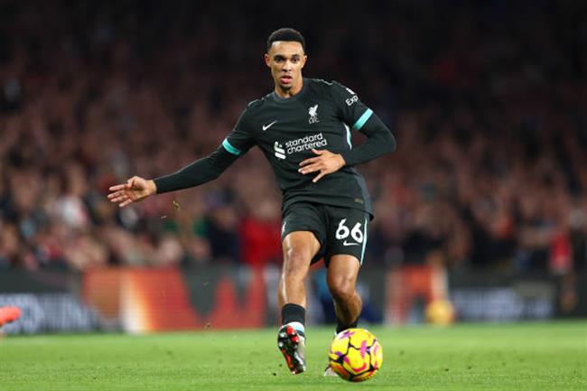 Trent Alexander-Arnold trong màu áo Liverpool. Trent Alexander-Arnold trong mau ao Liverpool.