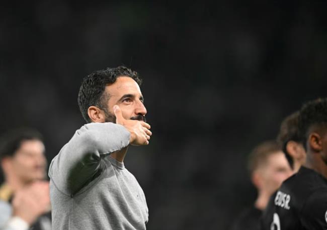 Nụ cười của Ruben Amorim