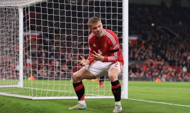 Paul Scholes that vong voi Rasmus Hojlund