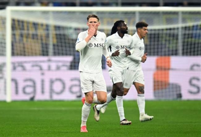 Cựu sao MU lập công, Napoli cầm hòa ĐKVĐ Inter Milan