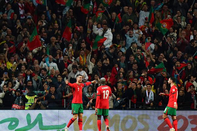 Bruno Fernandes không bất ngờ trước màn tỏa sáng của Ronaldo 1 Bruno Fernandes không bất ngờ trước màn tỏa sáng của Ronaldo 1