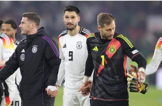 Đức đánh bại Bosnia với tỷ số 7-0 trên sân nhà. duc danh bai Bosnia voi ty so 7-0 tren san nha.