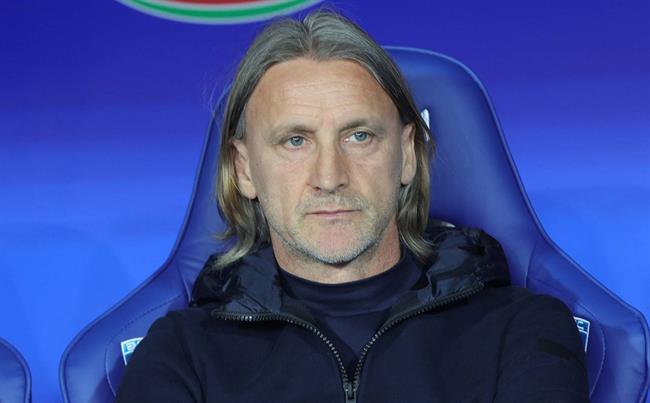 Tiểu sử huấn luyện viên Davide Nicola: Lời hứa đạp xe 1.300 km