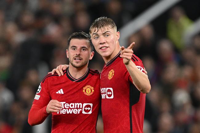 2 cau thu MU huong loi duoi thoi Ruben Amorim.