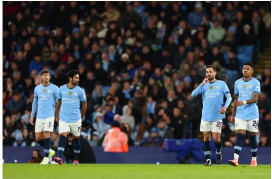 Jamie Redknapp chi trich Ilkay Gundogan.