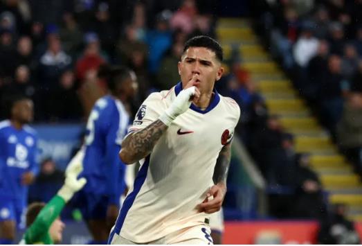 Emmanuel Petit lên tiếng khen ngợi Chelsea. Emmanuel Petit len tieng khen ngoi Chelsea.