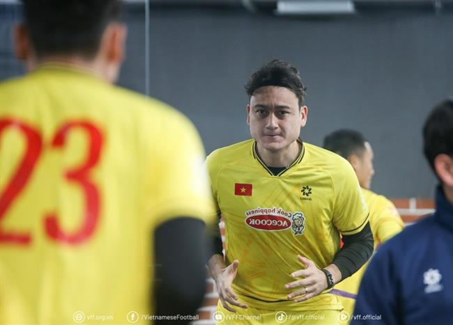 HLV Kim Sang Sik liệu có nên cho Đặng Văn Lâm một cơ hội?