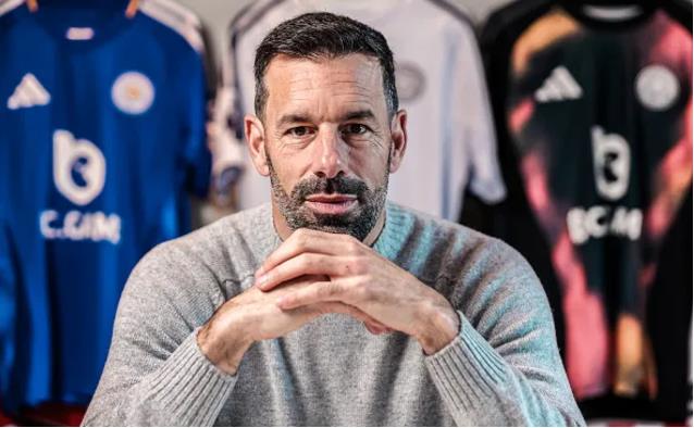 Danny Murphy gửi lời cảnh báo tới Ruud van Nistelrooy. Danny Murphy gui loi canh bao toi Ruud van Nistelrooy.