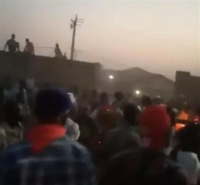 Hơn 50 người thiệt hạng trong một trận bóng đá tại Guinea Hon 50 nguoi thiet hang trong mot tran bong da tai Guinea