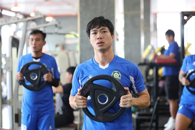 CLB HAGL sắp tái ngộ tiền đạo Công Phượng