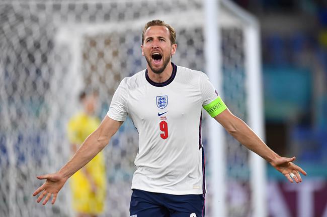 Harry Kane hiện đang đeo băng đội trưởng của tuyển Anh. Harry Kane hien dang deo bang doi truong cua tuyen Anh.