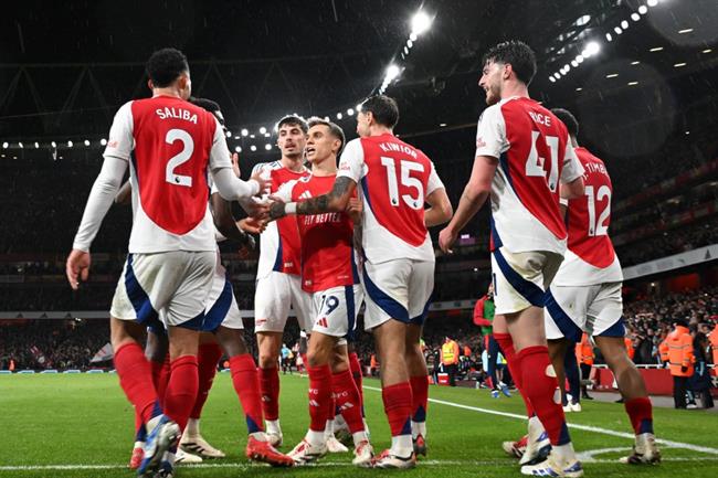 Nằm ở nhánh đấu trong mơ, Arsenal sáng cửa vào bán kết C1