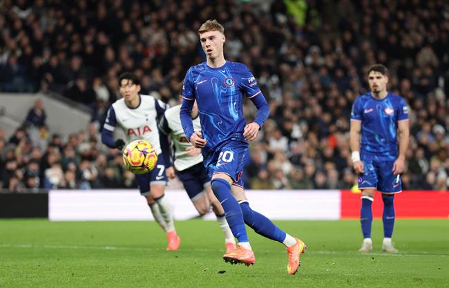 VIDEO Cole Palmer tiết lộ lí do đá penalty kiểu panenka trước Tottenham 1