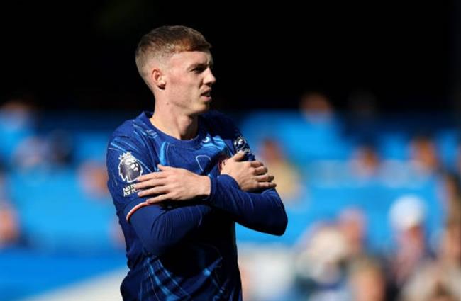  Jamie Carragher danh gia cao phong do cua Cole Palmer.