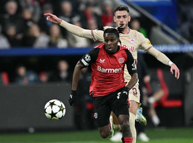 Leverkusen chot gia ban Jeremie Frimpong cho Liverpool