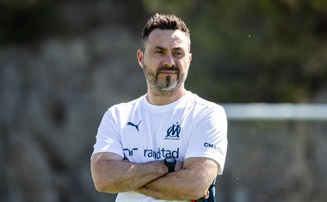 HLV Roberto De Zerbi lại gây tranh cãi ở Marseille