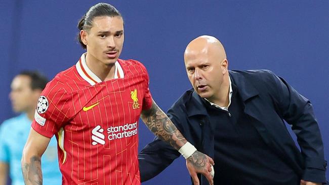 Arne Slot khẳng định Darwin Nunez không gặp vấn đề về sự tự tin