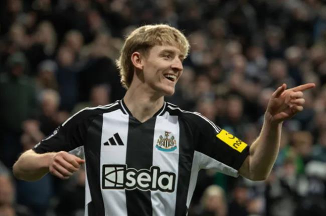 Gordon tuyên bố hạnh phúc ở Newcastle. Gordon tuyen bo hanh phuc o Newcastle.