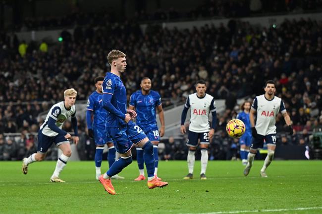 Tại sao quả phạt đền của Cole Palmer trước Tottenham là một cú panenka hoàn hảo?