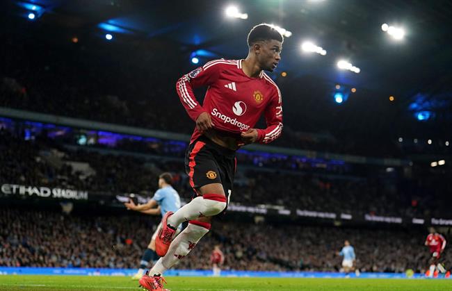 Tiền vệ Tottenham chỉ ra cái tên đáng chú ý nhất bên phía MU 1 Tiền vệ Tottenham chỉ ra cái tên đáng chú ý nhất bên phía MU 1