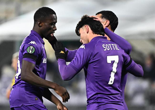 Nhận định Vitoria Guimaraes vs Fiorentina (03h00 ngày 2012) Dắt tay nhau vào vòng 18 1