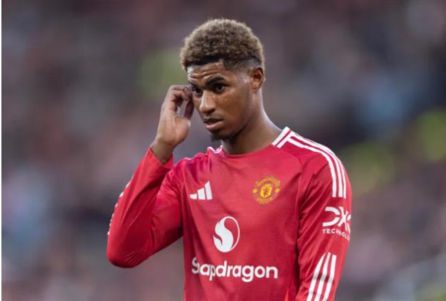Marcus Rashford dang nham den viec chuyen den Tay Ban Nha.