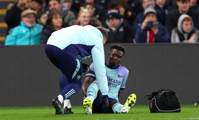Mikel Arteta lo lắng về trường hợp của Bukayo Saka