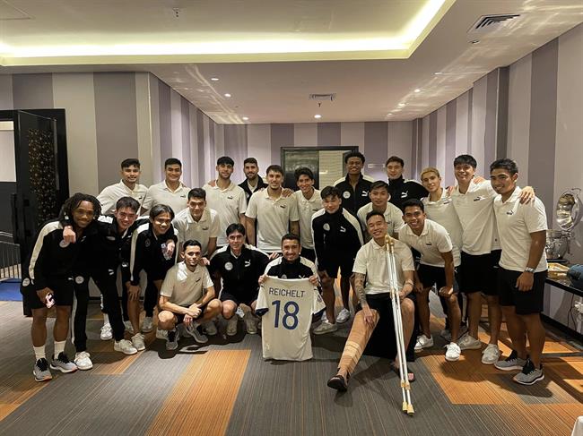 Tuyển thủ Philippines giải nghệ ngay giữa ASEAN Cup 1 Tuyển thủ Philippines giải nghệ ngay giữa ASEAN Cup 1