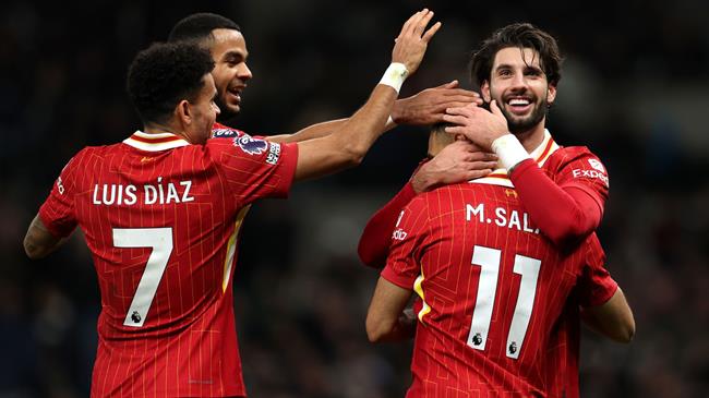 Carragher Liverpool vừa có màn trình diễn của một nhà vô địch 1