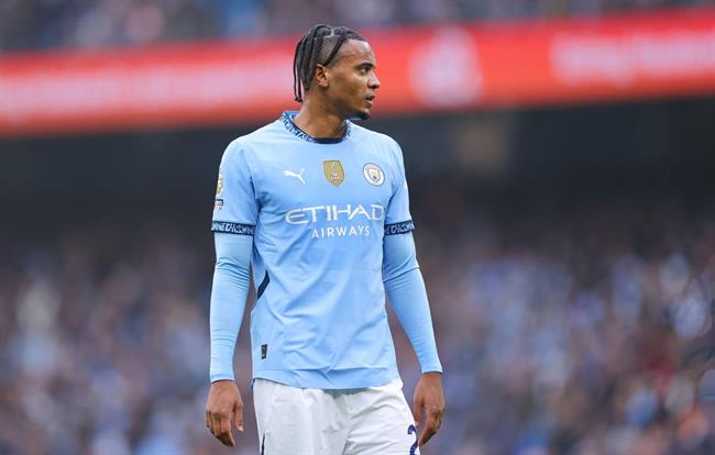 Hậu vệ Man City thừa nhận ghét đá Club World Cup