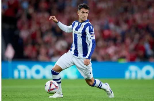 Martin Zubimendi đang là mục tiêu hàng đầu của Man City. Martin Zubimendi dang la muc tieu hang dau cua Man City.