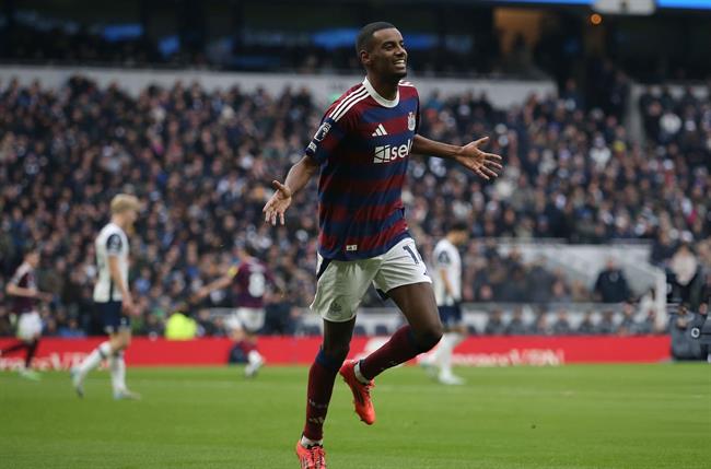Alexander Isak: "Newcastle có thể thắng Tottenham đậm hơn"